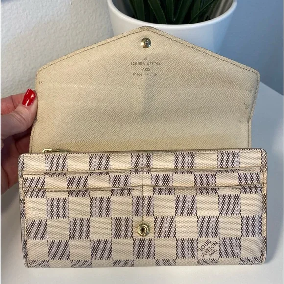 Louis Vuitton Damier Azur Sarah Envelope Wallet - Picture 11 of 14